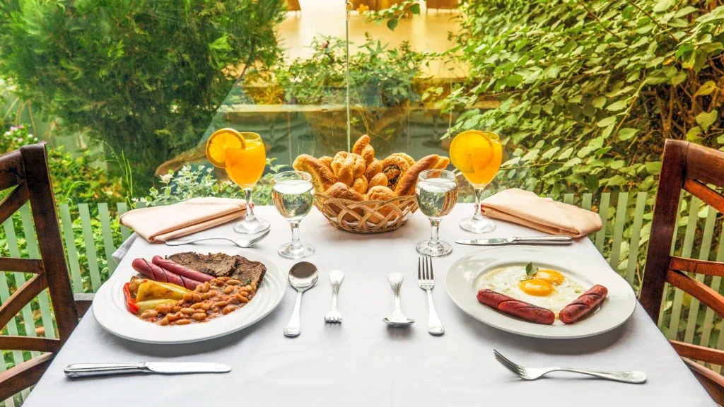 الفندق بيراميزا إيزيس الأقصر - الأقصر